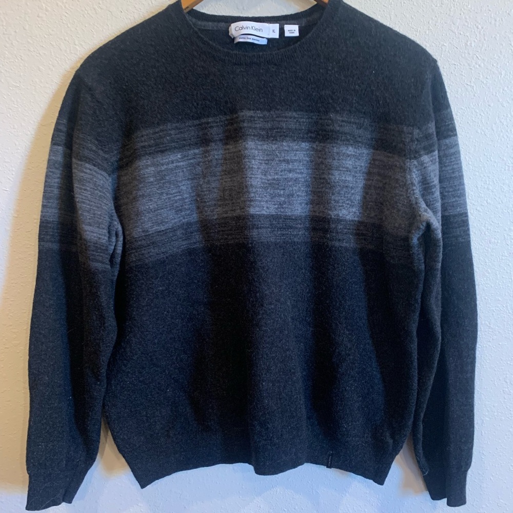 Calvin Klein Womens Charcoal and Black Crewneck Sweater